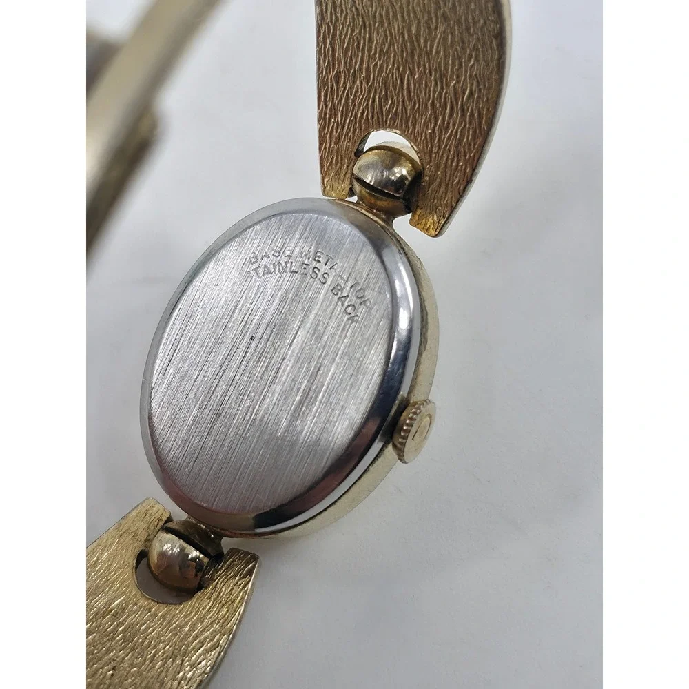 Vintage Majestime 17 Jewels Women Oval Gold Tone Bangle Manual Wind‎ Watch Works